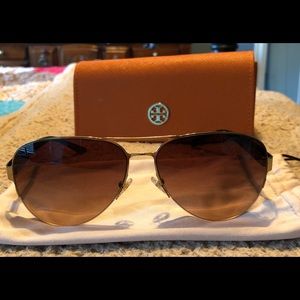 Tory Burch Sunglasses - TY 6048 313913